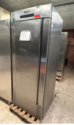 industrikøleskab fra Gram, brugt - 14 dages garanti. Du kan tilkøbe 12 mdr. for 799 kr.
