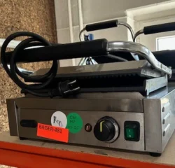 klemgrill fra Hendi, brugt - 14 dages garanti. Du kan tilkøbe 12 mdr. for 799 kr.