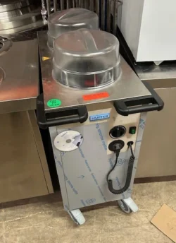 tallerkenvarmer fra hupfer, demomodel- 14 dages garanti. Du kan tilkøbe 12 mdr. for 799 kr.