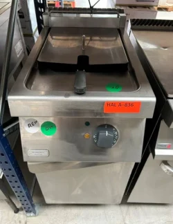 Friture fra Electrolux/Zanussi med 1 kar brugt - 14 dages garanti. Du kan tilkøbe 12 mdr. for 799 kr.