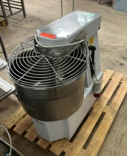 dejælter fra Gam 50 liter med 2 speed, brugt - 14 dages garanti. Du kan tilkøbe 12 mdr. for 799 kr.