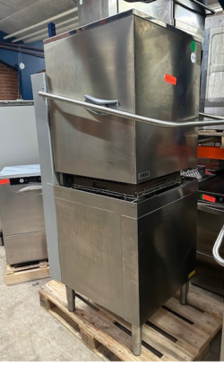 hætteopvasker fra Zanussi, brugt - 14 dages garanti. Du kan tilkøbe 12 mdr. for 799 kr.