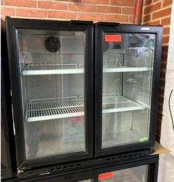 Backbar med 2 låger, brugt - 14 dages garanti. Du kan tilkøbe 12 mdr. for 799 kr.