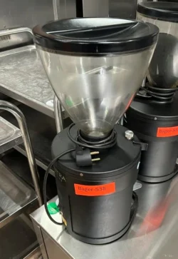 kaffekværn fra Mahlkonig, brugt - 14 dages garanti. Du kan tilkøbe 12 mdr. for 799 kr.