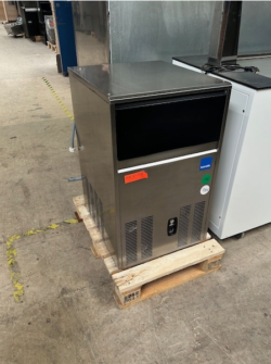 Icematic CS50 isterningemaskine, brugt - 14 dages garanti. Du kan tilkøbe 12 mdr. for 799 kr.