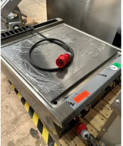 elektrisk kogebord med 4 zoner fra Fagor , demomodel- 14 dages garanti. Du kan tilkøbe 12 mdr. for 799 kr.