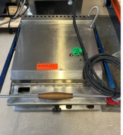 klemgrill fra FKI, brugt - 14 dages garanti. Du kan tilkøbe 12 mdr. for 799 kr.