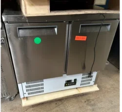 kølebord med 2 låger fra Basic, brugt - 14 dages garanti. Du kan tilkøbe 12 mdr. for 799 kr.