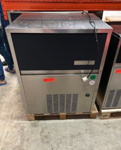 isterningemaskine model FCC60, brugt - 14 dages garanti. Du kan tilkøbe 12 mdr. for 799 kr.