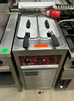 friture fra diamond med to kar, brugt - 14 dages garanti. Du kan tilkøbe 12 mdr. for 799 kr.