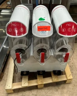 slushicemaskine fra ugolini, 3x 10 liter, brugt - 14 dages garanti. Du kan tilkøbe 12 mdr. for 799 kr.