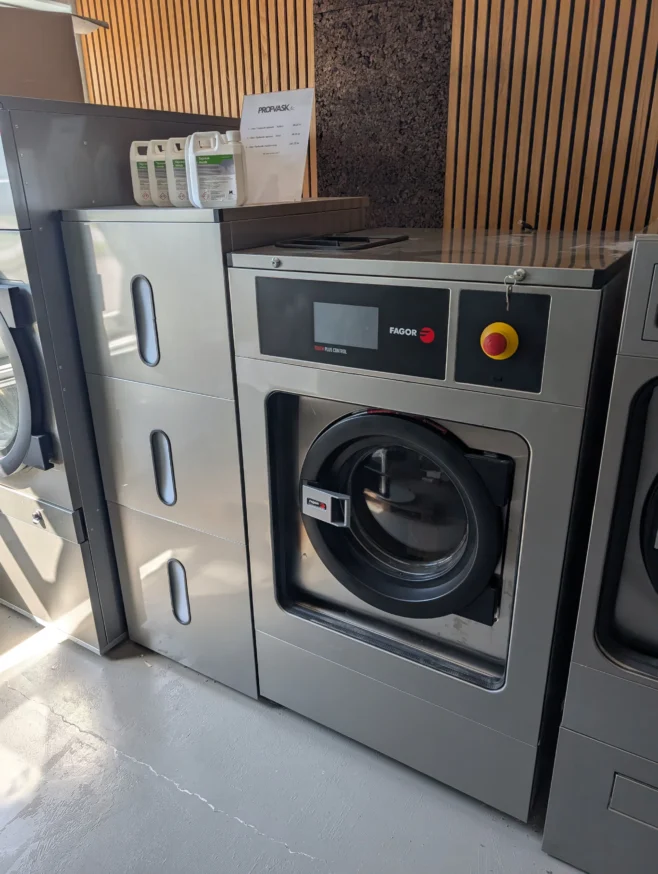 DEMO Vaskemaskine 14 kg. prof Fagor LA-14 TP2 E fra eget showroom