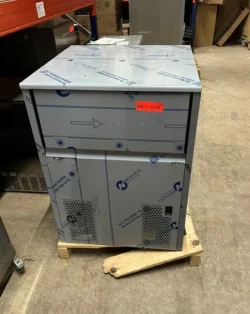 isterningemaskine fra Fagor model Efim80 demomodel - 14 dages garanti. Du kan tilkøbe 12 mdr. for 799 kr.