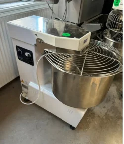 dejælter 50 liter, Brugt, Maxima Spangenberg International B.V. msm50-2SPD - 14 dages garanti. Du kan tilkøbe 12 mdr. for 799 kr.