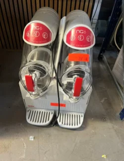 slushicemaskine 2x6 liter, Brugt, MILANO DISPENSERS S.P.A. NG6/2 - 14 dages garanti. Du kan tilkøbe 12 mdr. for 799 kr.