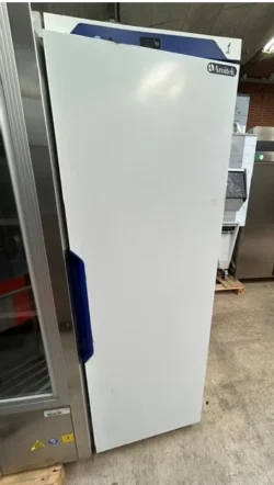 lagerkøleskab, Brugt, AMITEK S.R.L. AKK400R - 14 dages garanti. Du kan tilkøbe 12 mdr. for 799 kr.