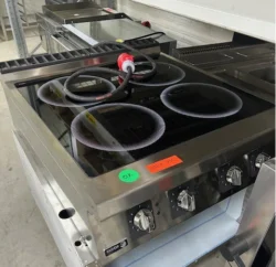 induktionskomfur fra Fagor 900 serie, brugt - 14 dages garanti. Du kan tilkøbe 12 mdr. for 799 kr.