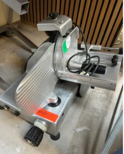 manconi pålægsmaskine , brugt - 14 dages garanti. Du kan tilkøbe 12 mdr. for 799 kr.