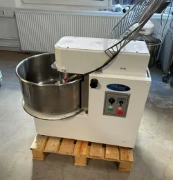 dejælter 50 liter, Brugt, Gam International srl IPSOF50KT35G - 14 dages garanti. Du kan tilkøbe 12 mdr. for 799 kr.