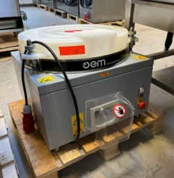 dejbollemaskine fra OEM, Brugt, IKA-LINE Storkøkken A/S OEM-AS/T - 14 dages garanti. Du kan tilkøbe 12 mdr. for 799 kr.