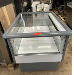 butikskøler, Brugt - 14 dages garanti. Du kan tilkøbe 12 mdr. for 799 kr.