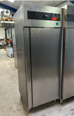 køleskab til 60x40 plader, Brugt, Fagor 19089526 - 14 dages garanti. Du kan tilkøbe 12 mdr. for 799 kr.