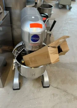røremaskine 20 liter, Brugt, Maxima Spangenberg International B.V. 09300165 - 14 dages garanti. Du kan tilkøbe 12 mdr. for 799 kr.