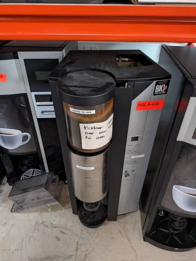 kaffemaskine brugt - 14 dages garanti. Du kan tilkøbe 12 mdr. for 799 kr.