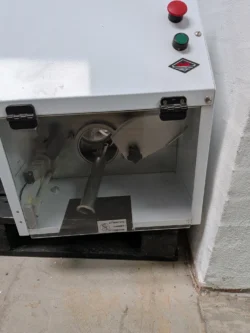 Dejudskære fra Celme, brugt - 14 dages garanti. Du kan tilkøbe 12 mdr. for 799 kr.